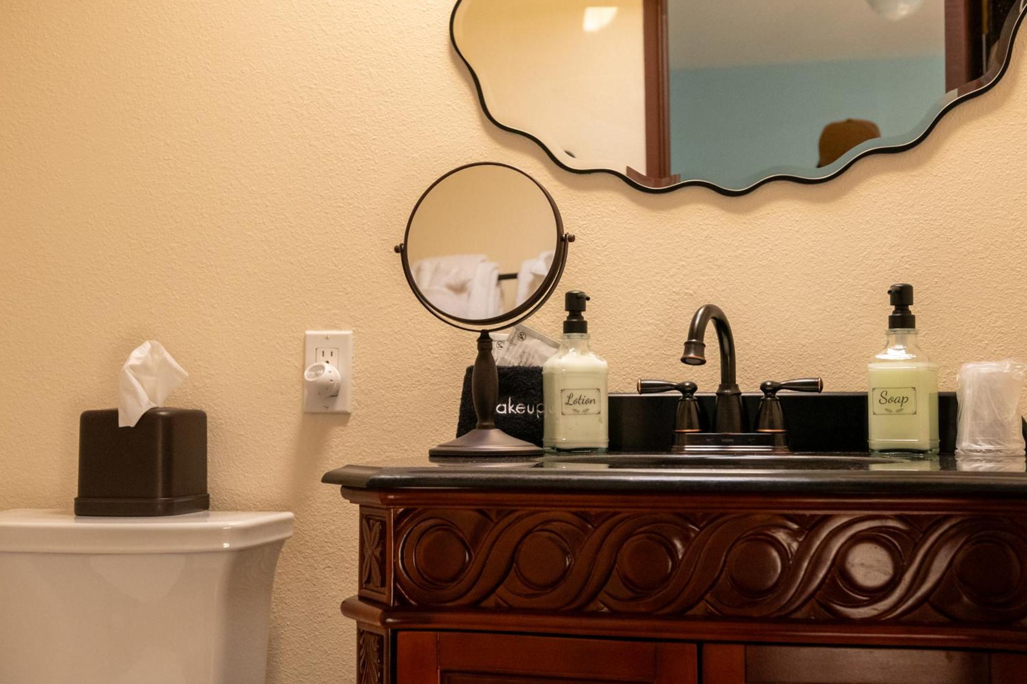 The Pearl Inn Bed And Breakfast Ilwaco Exteriör bild