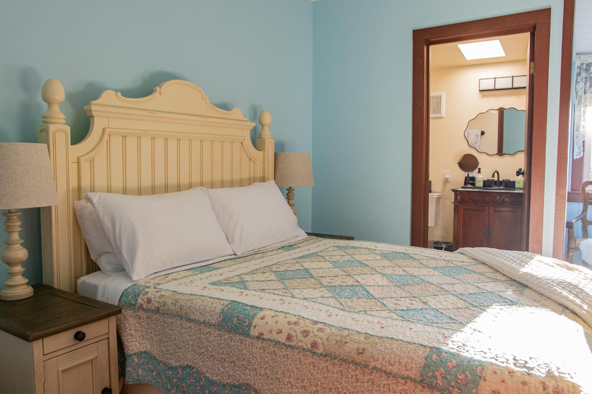 The Pearl Inn Bed And Breakfast Ilwaco Exteriör bild